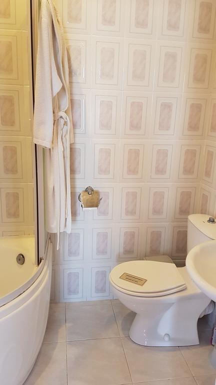 Versal Hotel Chersoń Zewnętrze zdjęcie